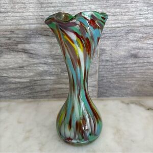 Vtg Art Glass Vase 7.25" Tall Amythyst Handkerchief Ruffled Confetti Stretched